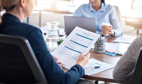 HR weekly report form template cover image